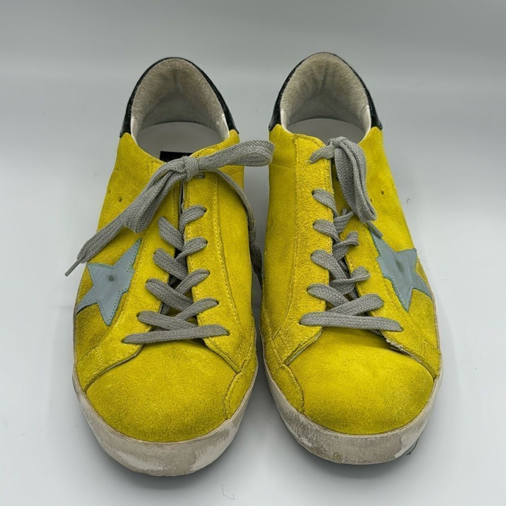 New Golden Goose SUPERSTAR DISTRESSED TRAINERS IN YELLOW Size 41 - Picture 3 of 12